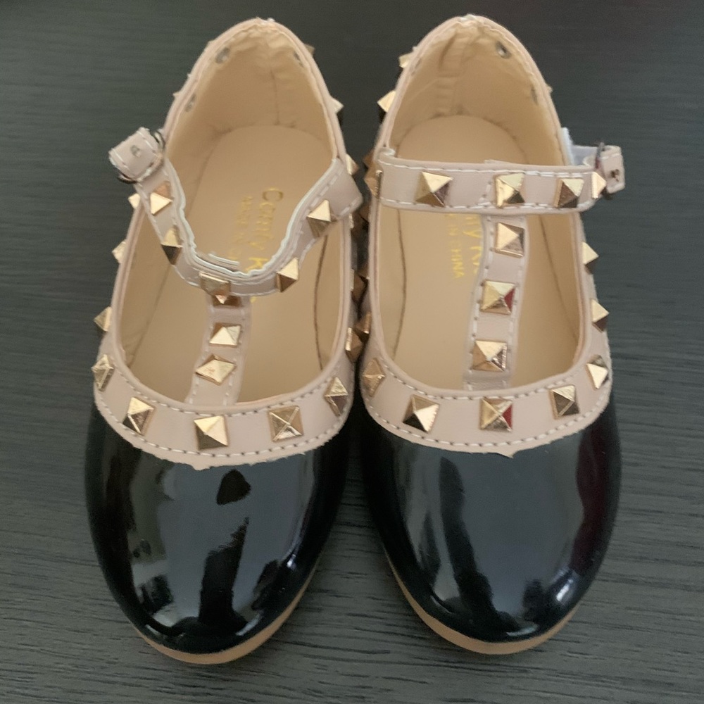 Kids dress shoes
